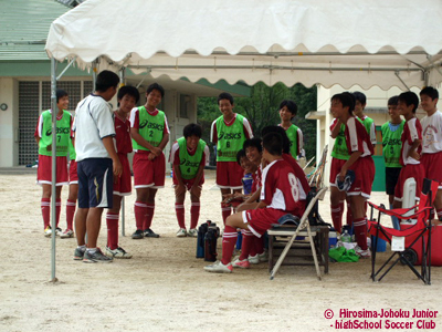 2011 LswZ̈ 3@vsȔ㒆wZ